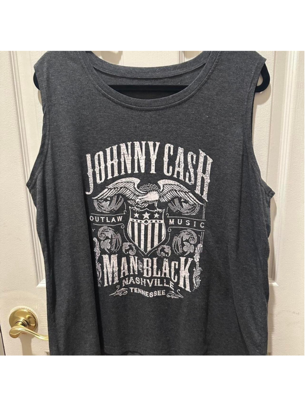 Johnny Cash grey tank top 
Woman’s XL
The back is blank 

#countrymusic #rock